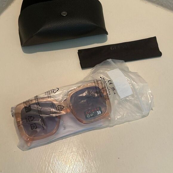 Guess Chunky Square Brown Transparent Frame Sunglasses Gradient Lenses Y2K Style main image 6